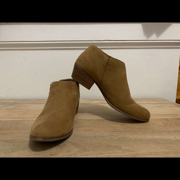 Ankle boots - Picture 2 of 3